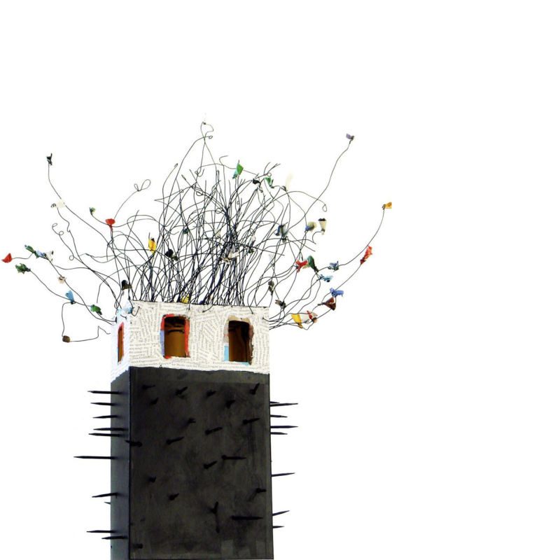 Turm, 2008, Karton, Draht, Papier, Holzspiesse, ca. 50 x 30 x 25 cm, Objekt aus der Serie «Häuser II»
